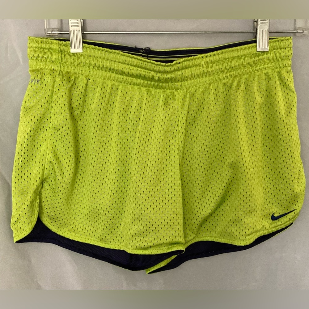 Nike Dri-Fit shorts woman's track size (S)LIME GREEN Dri-Fit track BASKETBALL